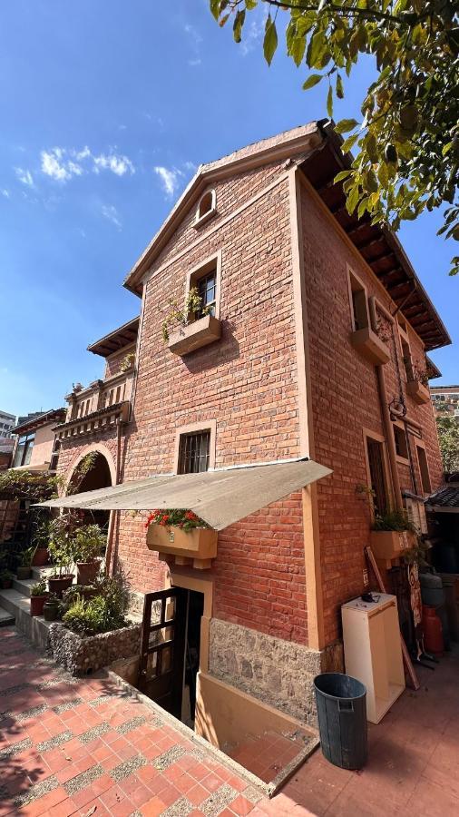 Campus Residencias Bed & Breakfast กีโต ภายนอก รูปภาพ