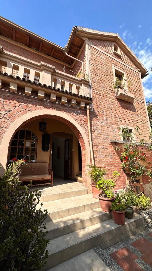 Campus Residencias Bed & Breakfast กีโต ภายนอก รูปภาพ