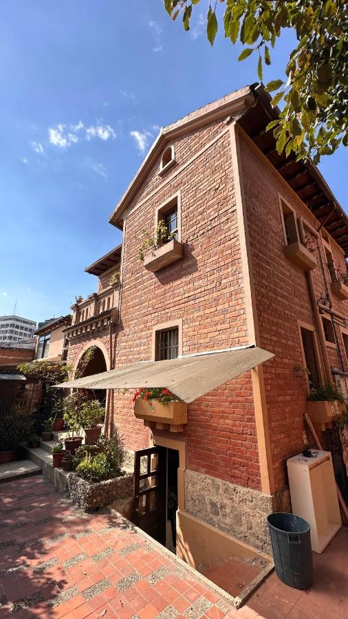 Campus Residencias Bed & Breakfast กีโต ภายนอก รูปภาพ