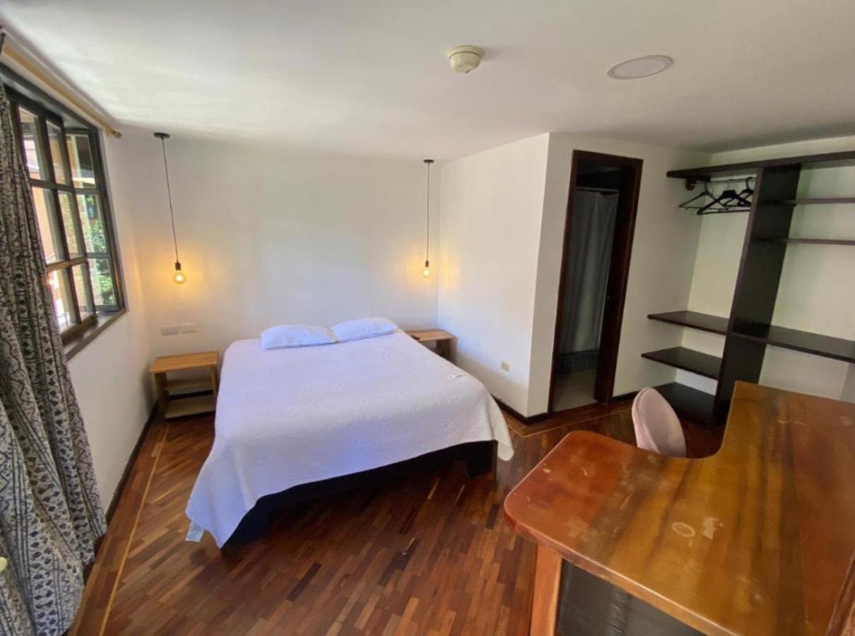 Campus Residencias Bed & Breakfast กีโต ภายนอก รูปภาพ