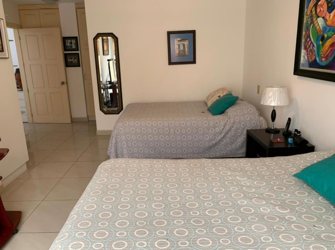 Campus Residencias Bed & Breakfast กีโต ภายนอก รูปภาพ